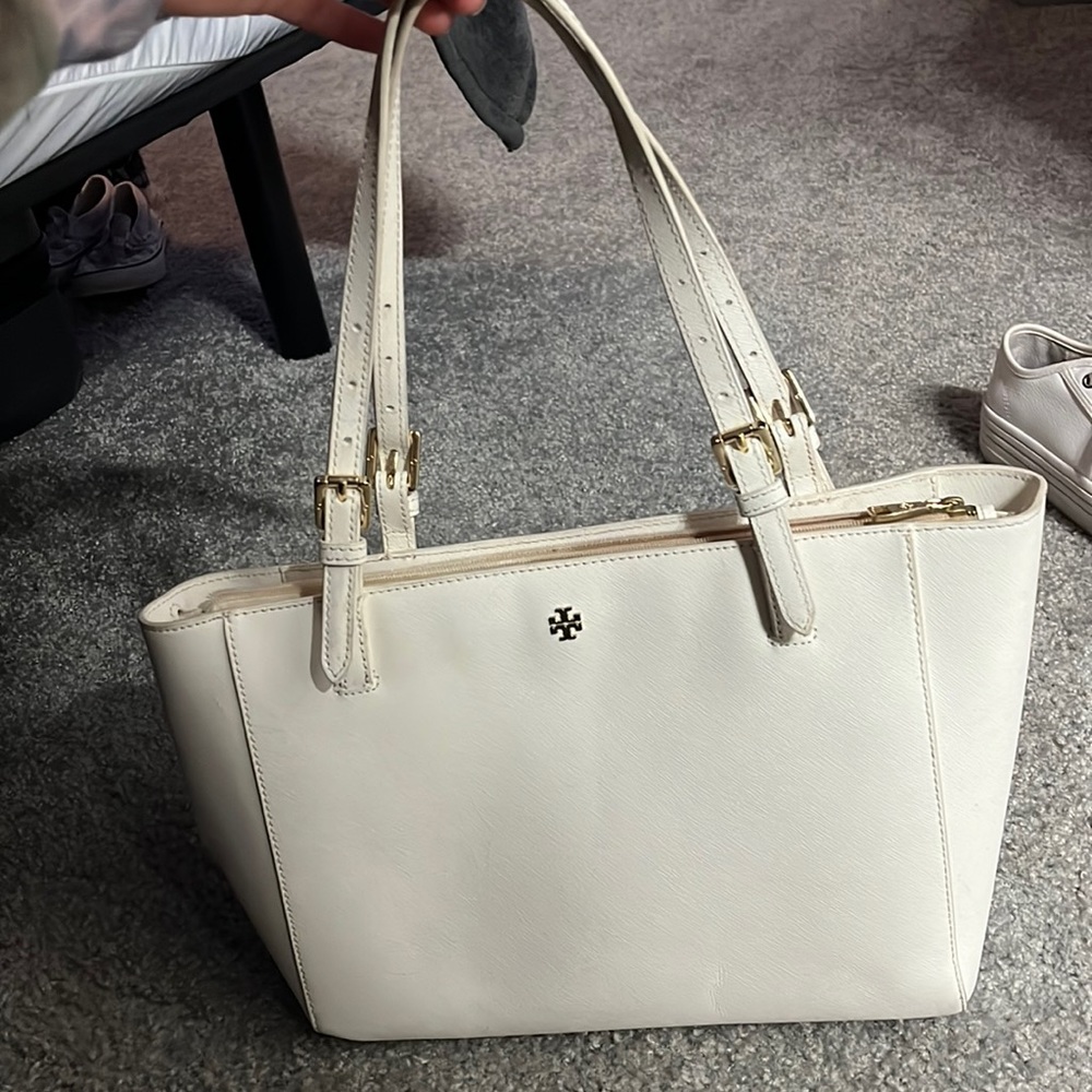 Lightly worn Tory Burch tote/purse